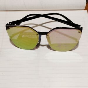 Foster Grant Black and Gold Sunglasses